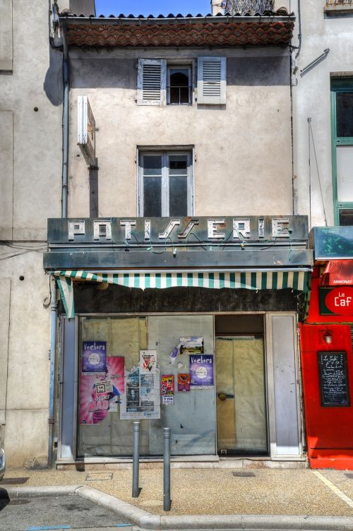 bakery french out of business
