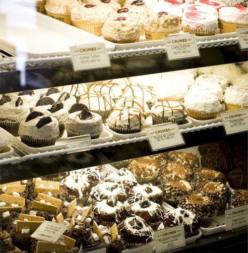 bakery cupcakes display