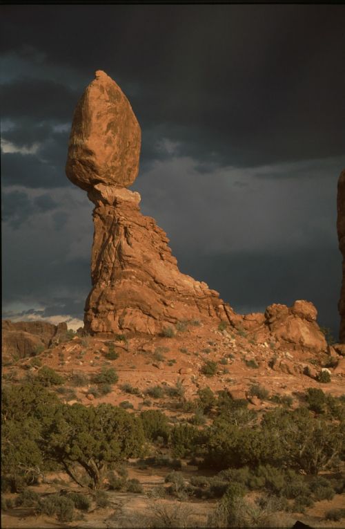 balanced rock rock arches national park