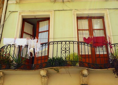 balcony underwear clothes line