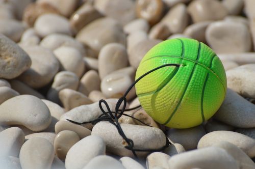 ball pebble beach toy