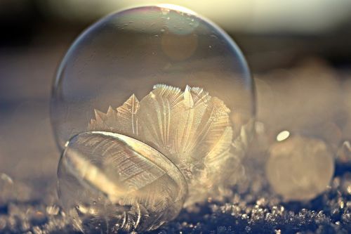 ball ice crystal bubble