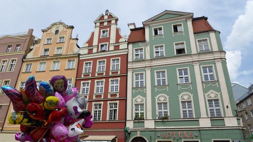 balloon  ballons  house