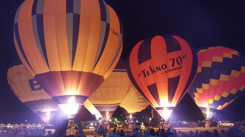 ballooning night balloon