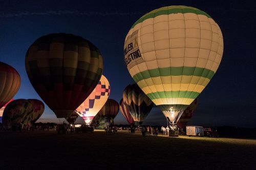 balloons hot air night