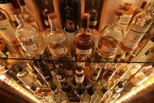 bar whisky bottle