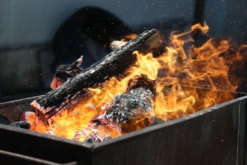 barbecue fire trunks