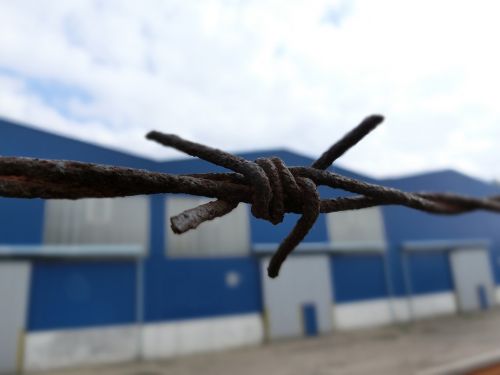 barbed wire wire demarcation