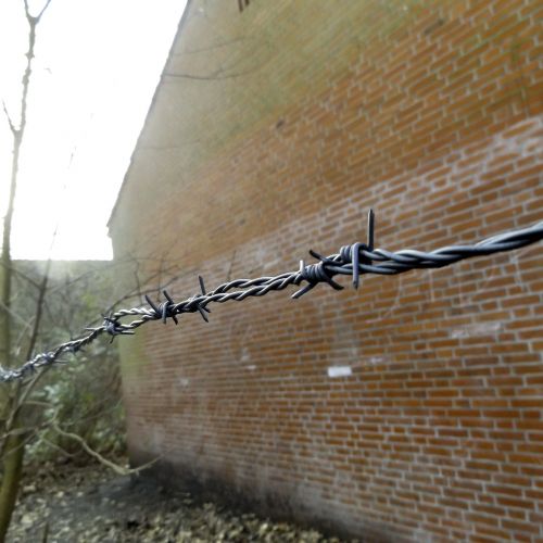 barbed wire barrier wire