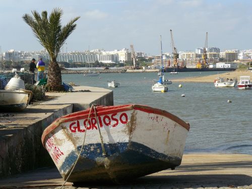 barca grounding port