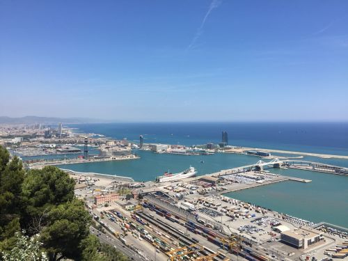 barcelona harbor coast