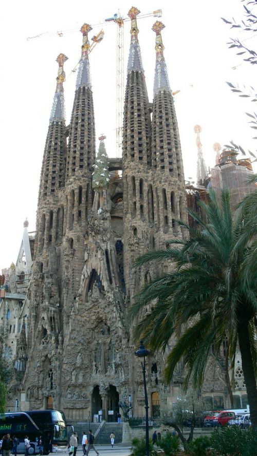 barcelona park guell sagrada familia