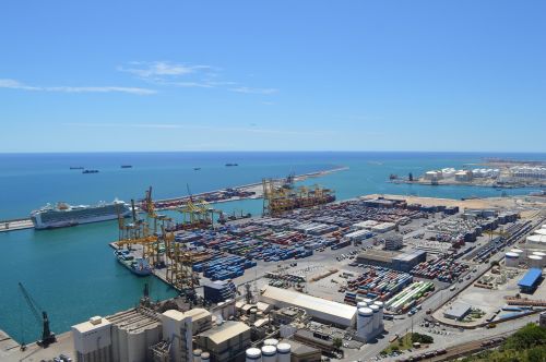 barcelona port ships