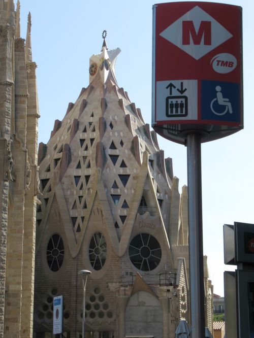 barcelona sagrada familia landmark
