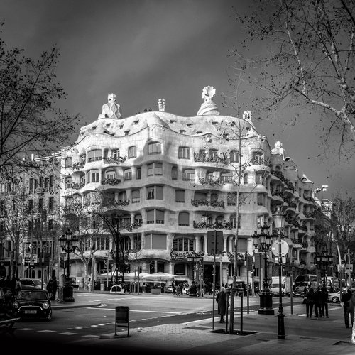 barcelona  antoni gaudi  architecture
