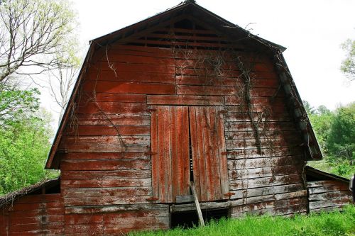 barn old barns buildings