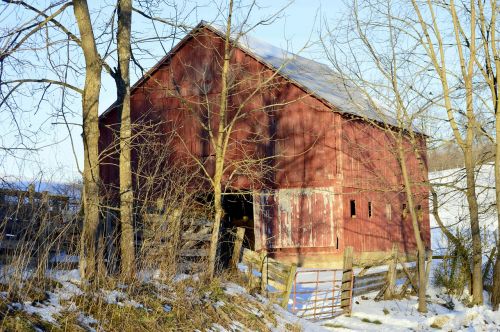 barn red snow