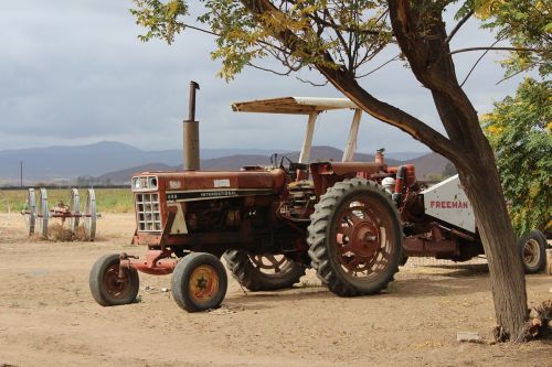 barren tractor mexico