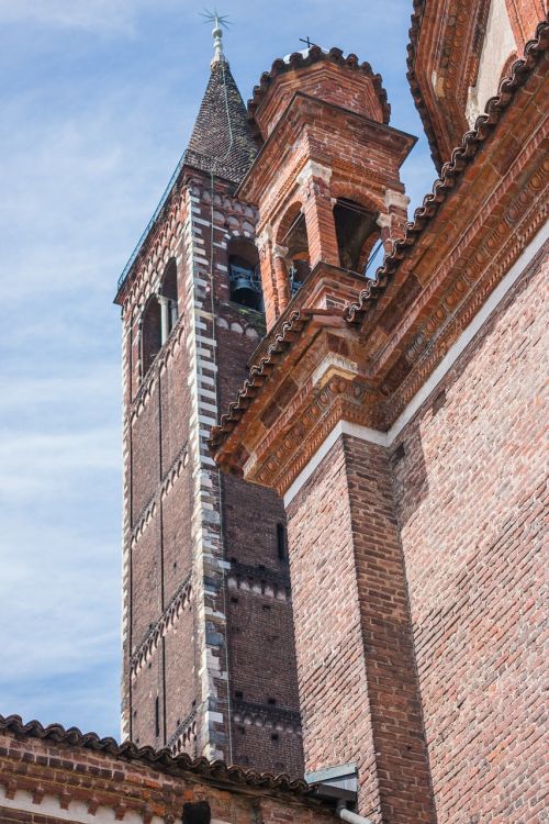 basilica di sant'eustorgio milan tower