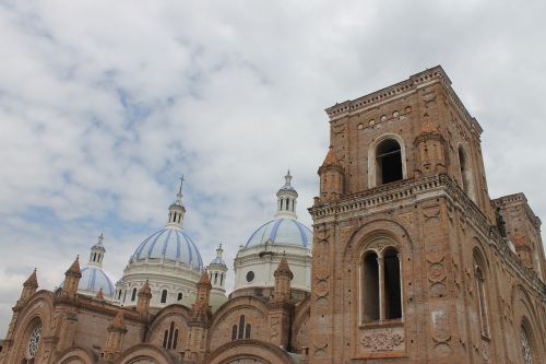 basin ecuador cathedral