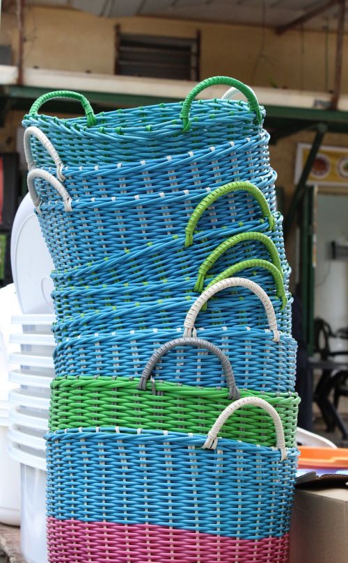 basket color decoration