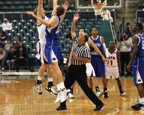 basketball jump ball referee