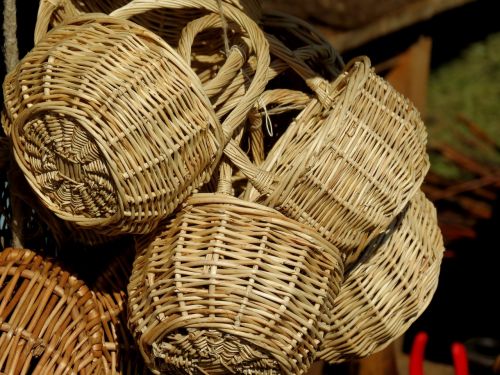 baskets craft sales stand