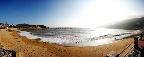 bay shengsi sunbathing