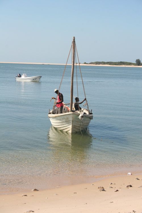 bazaruto fishermen mozambique