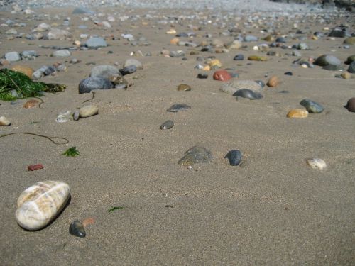 beach pebble horizon