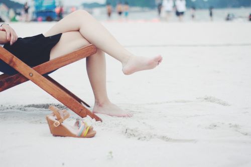 beach beach chair feet