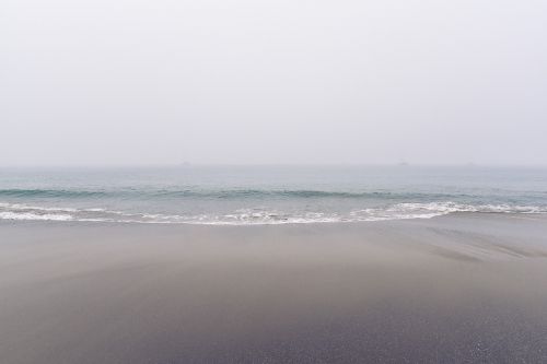 beach foggy horizon