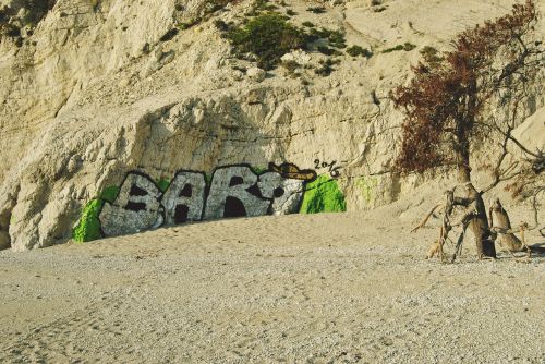 beach graffitti paint