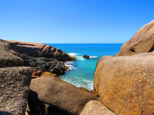 beach stones mar