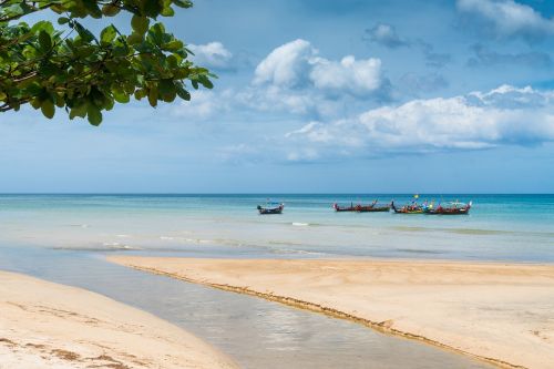 beach boats tropical