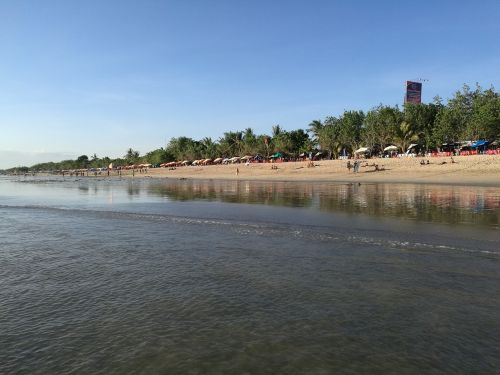 beach the scenery blue sky