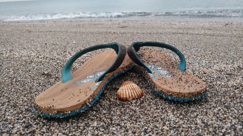 beach flip flops cala