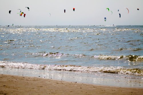 beach  kite  kite surfing