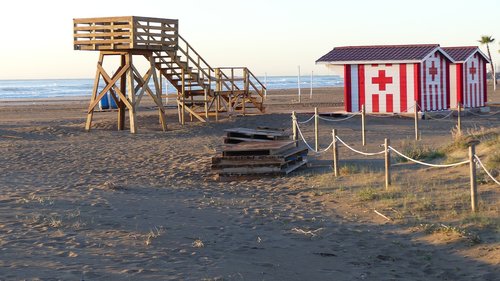 beach  cottage  houses