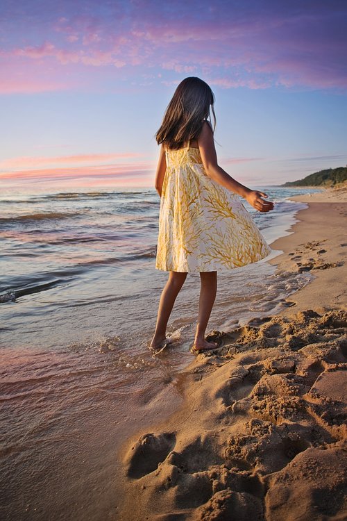 beach  stroll  girl
