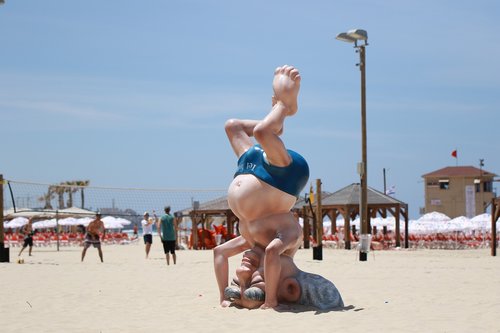 beach  tel aviv  statue