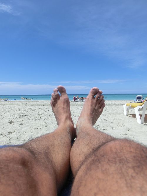 beach cuba feet