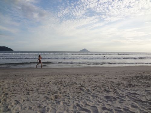 beach holidays walk