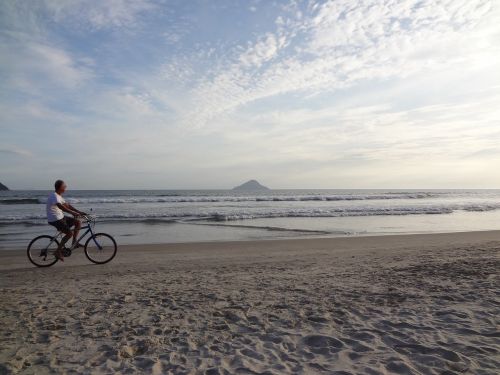 beach holidays bike