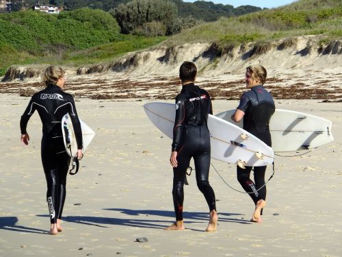 beach surfer men