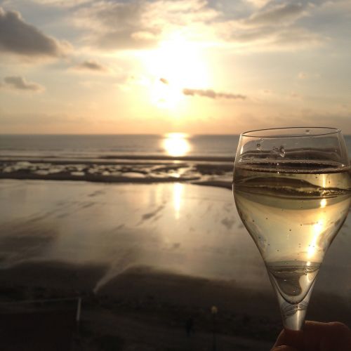 beach champagne glass
