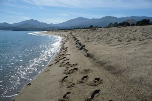 beach mediterranean footprints