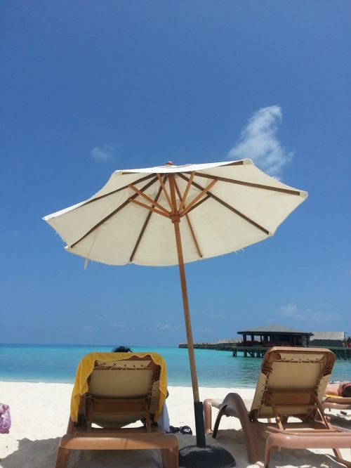 beach maldives parasol