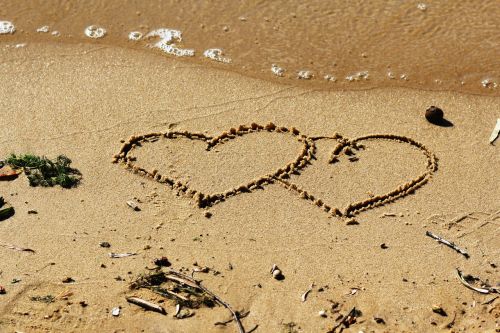 beach hearts sand