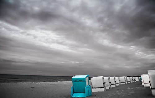 beach chair  blue  white